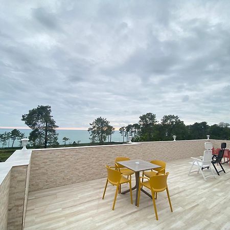 Hotel Leonardo Kobuleti ภายนอก รูปภาพ