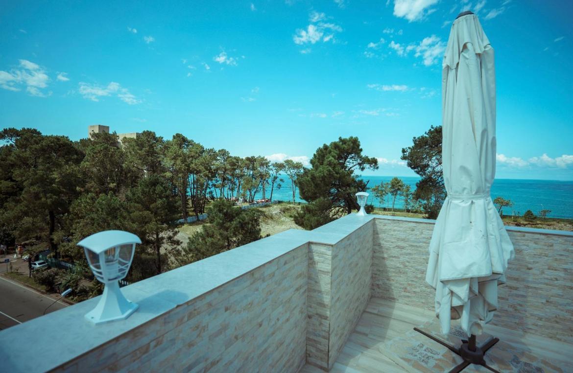 Hotel Leonardo Kobuleti ภายนอก รูปภาพ