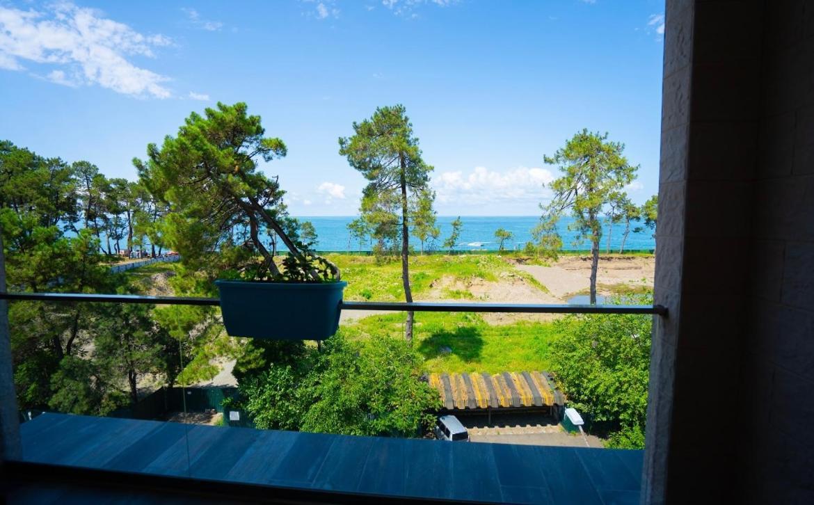 Hotel Leonardo Kobuleti ภายนอก รูปภาพ